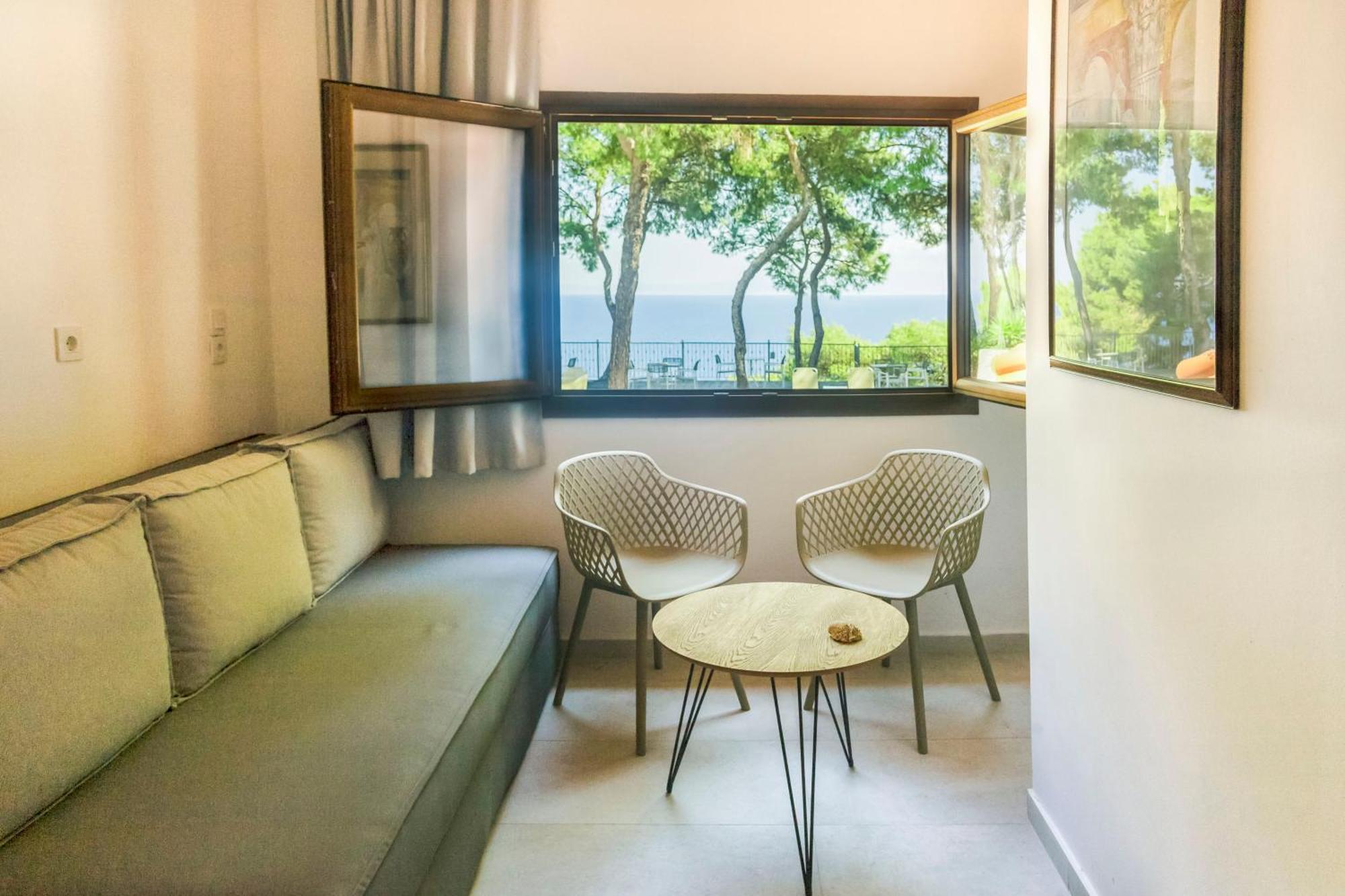 Evripidis Hotel アフィトス エクステリア 写真